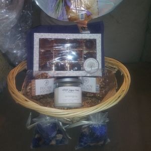 Turtle and Pecan Log Roll Basket